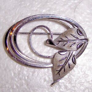 Vintage Oval Sterling Silver Brooch Pin with Leaves